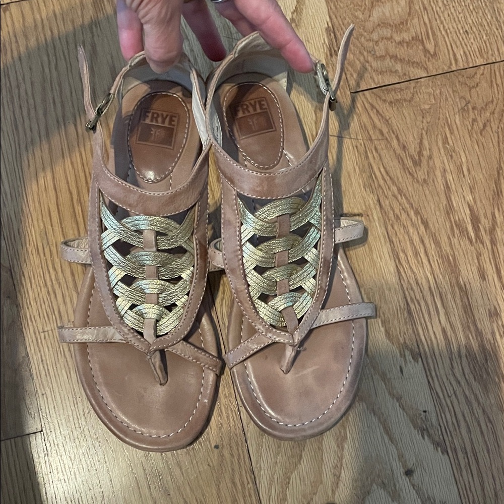 Frye Madison Huarache Sandals in Tan and Gold